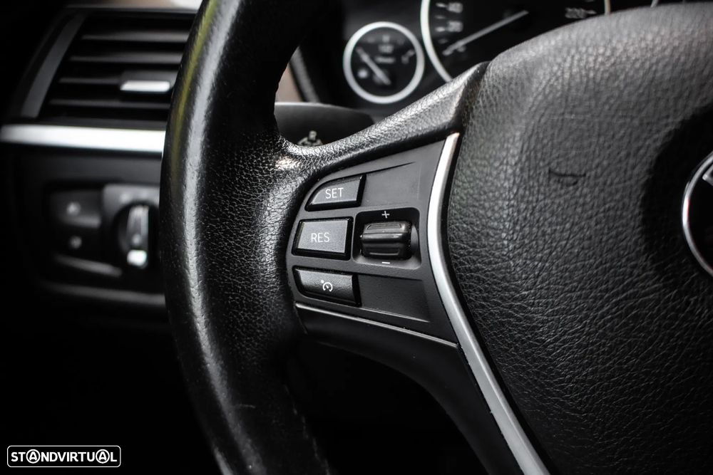 BMW 318 d Auto Line Modern - 11