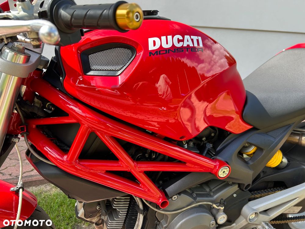 Ducati Monster - 8