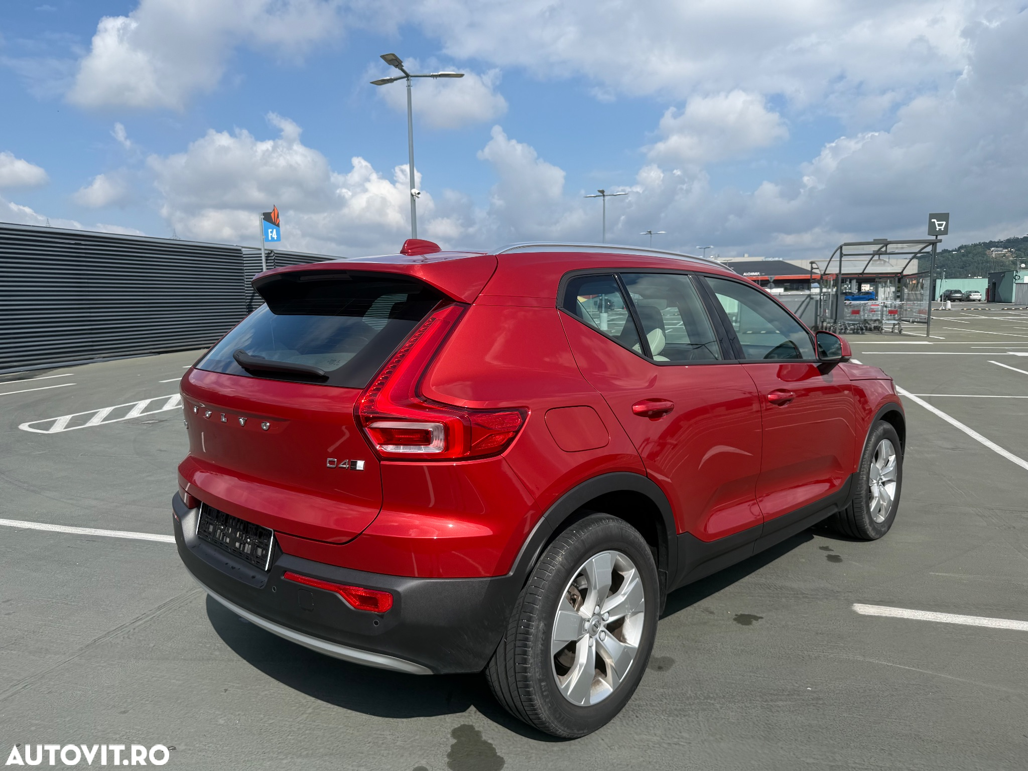 Volvo XC 40 D4 AWD Momentum Pro - 4