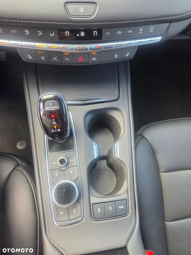 Cadillac XT4 350T AWD Premium Luxury - 27