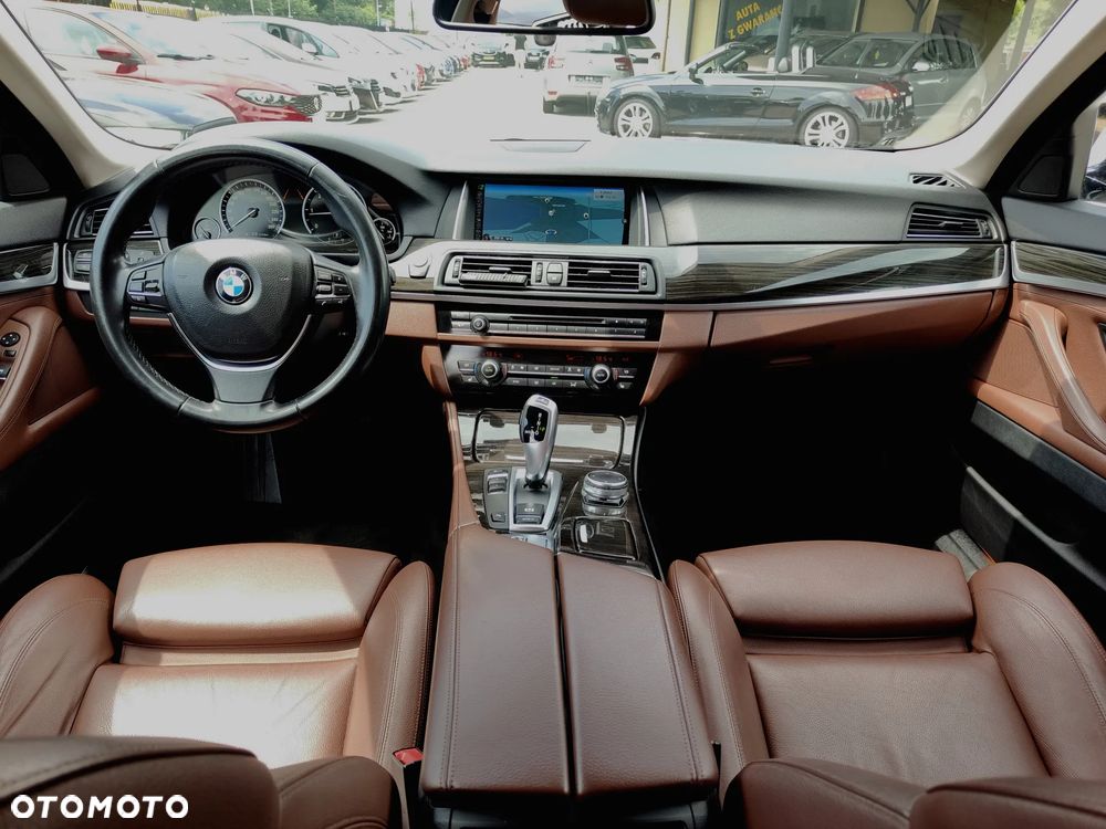BMW Seria 5 520d Luxury Line - 13