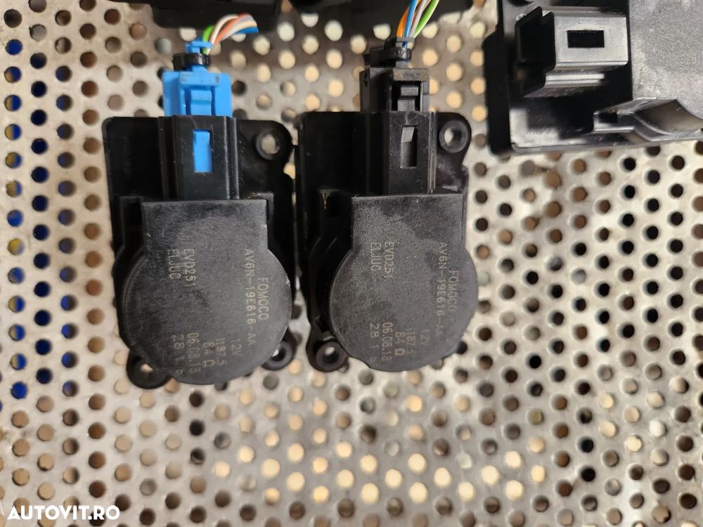 Motorase Motoras Clima Aer Conditionat Dirijare Aer Ford Kuga 2 Volan Stanga Dezmembrez Ford Kuga 2 - Dezmembrari Arad - 5