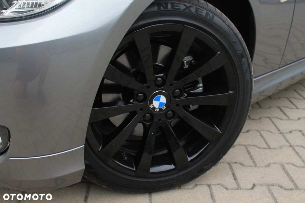 BMW Seria 3 318d DPF Edition Exclusive - 35