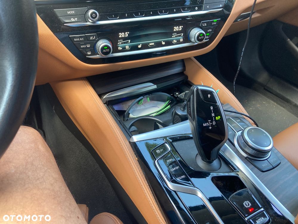 BMW Seria 5 530d mHEV Luxury Line - 9