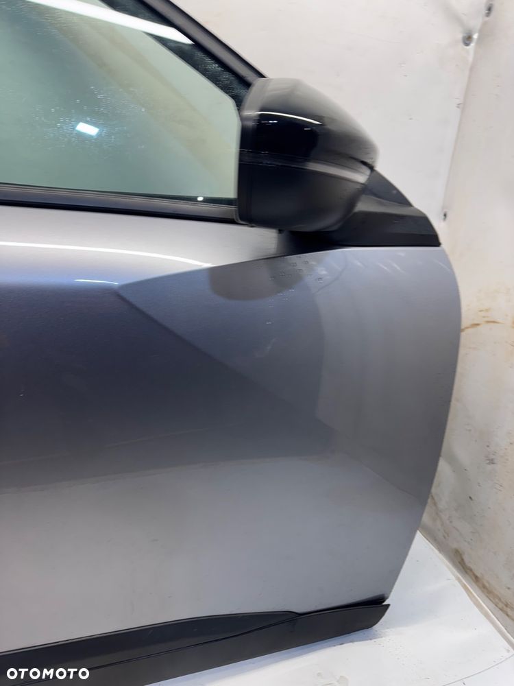 PRAWE PRZEDNIE DRZWI PEUGEOT 2008 - 3