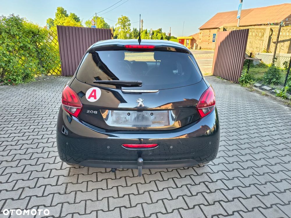 Peugeot 208 - 7