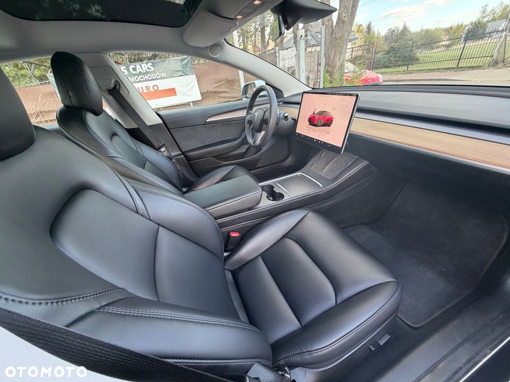 Tesla Model 3 RWD - 33