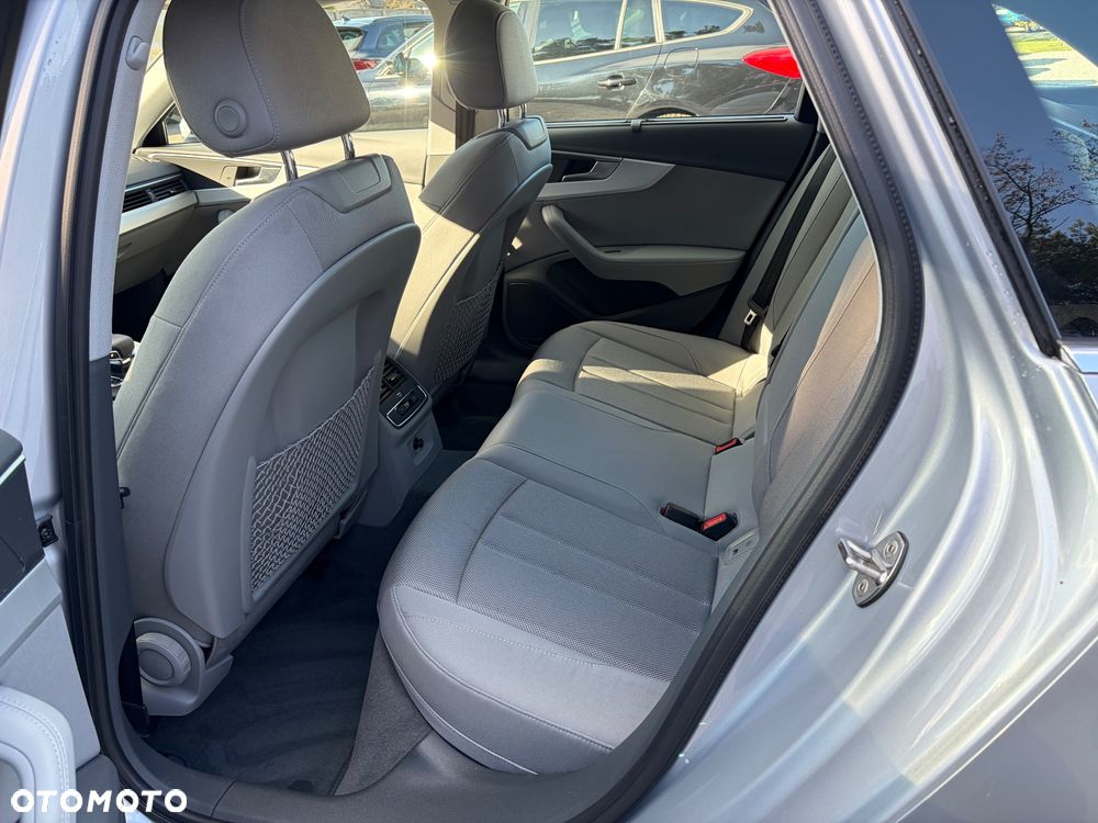 Audi A4 Avant 2.0 TFSI ultra Design S tronic - 13