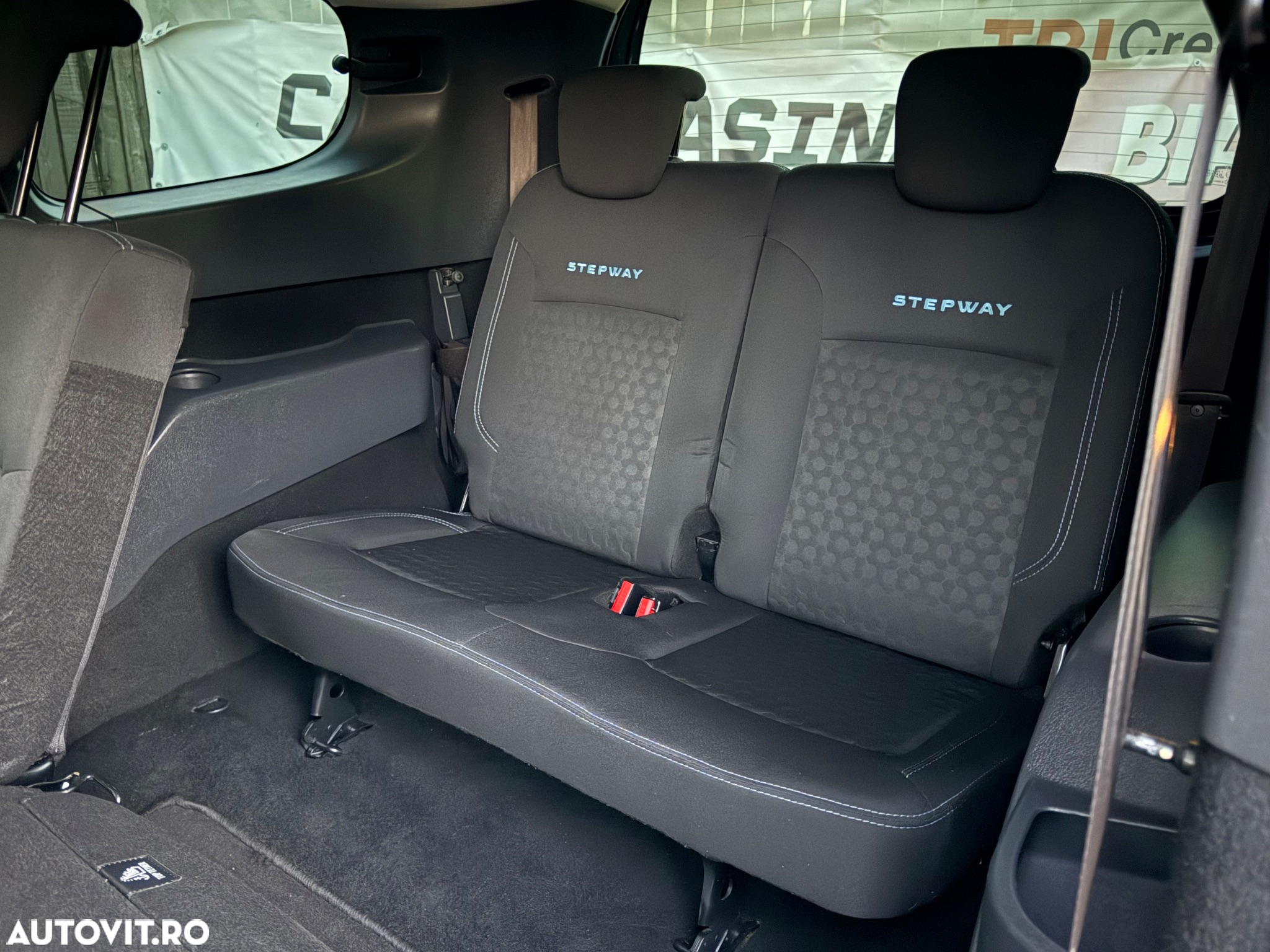 Dacia Lodgy 1.5 dCi Stepway - 22