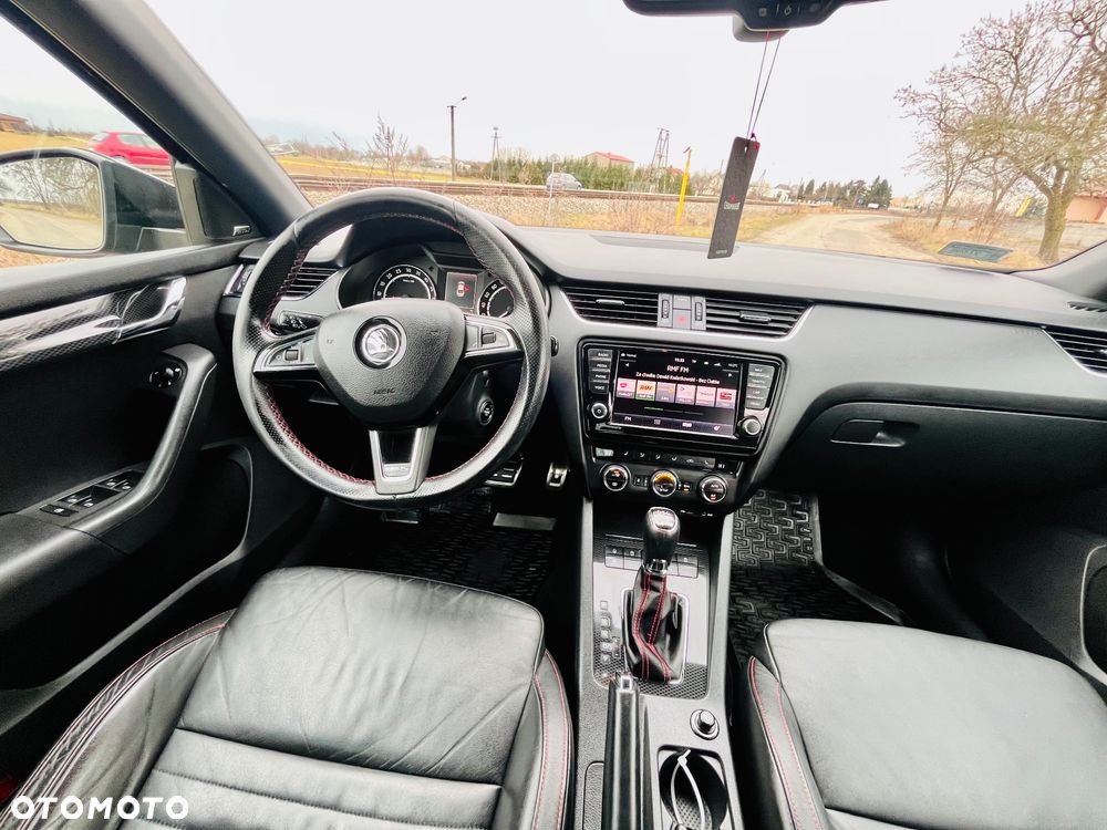 Skoda Octavia 2.0 TDI DSG RS - 1