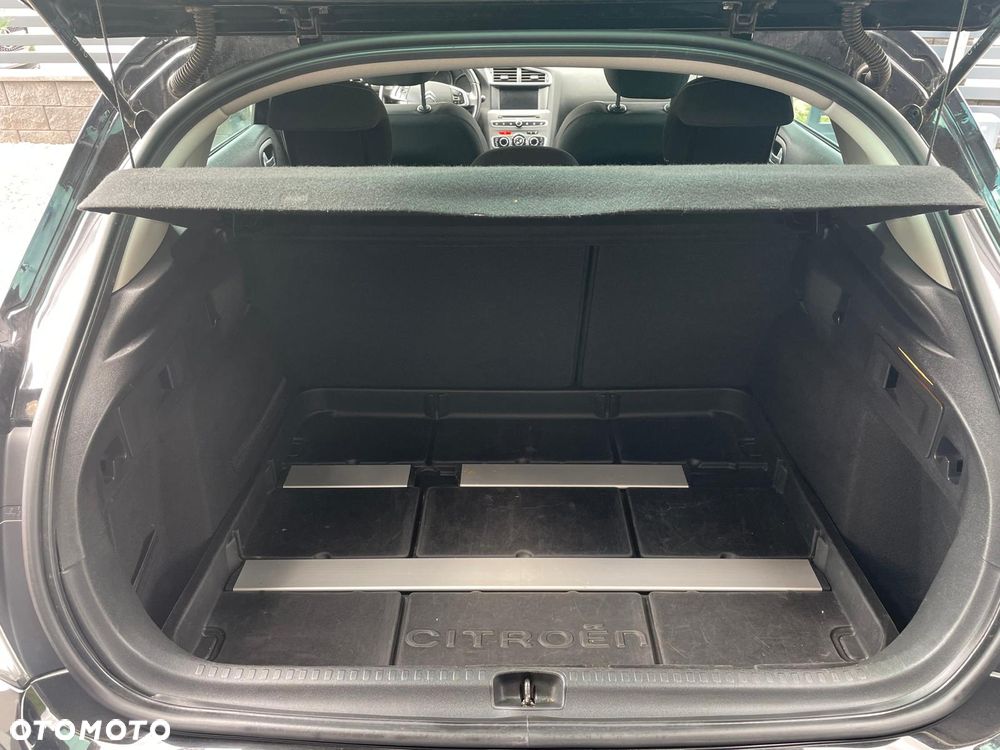 Citroën C4 1.6 BlueHDi Feel - 26