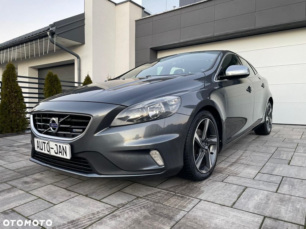 Volvo V40 D2 R Design - 39