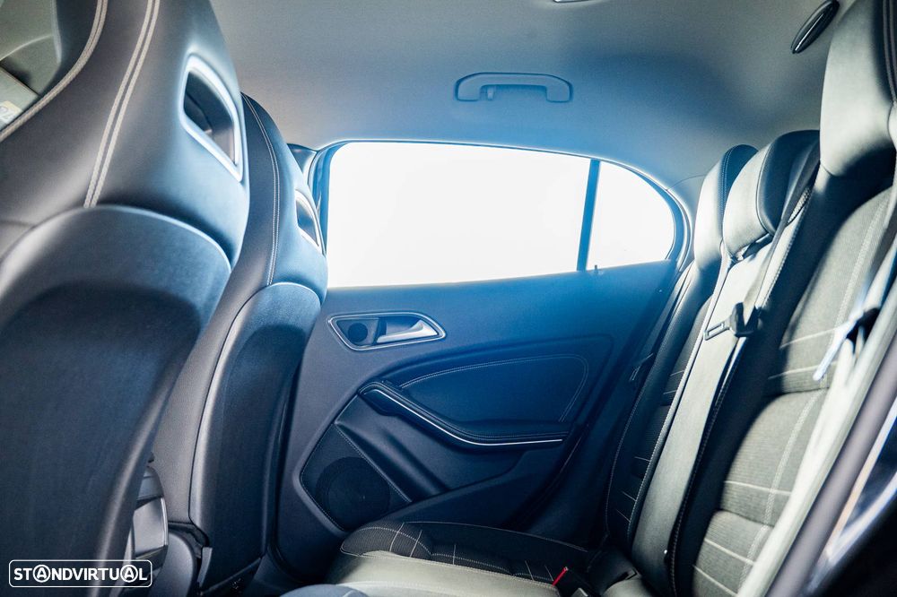 Mercedes-Benz GLA 180 d - 20
