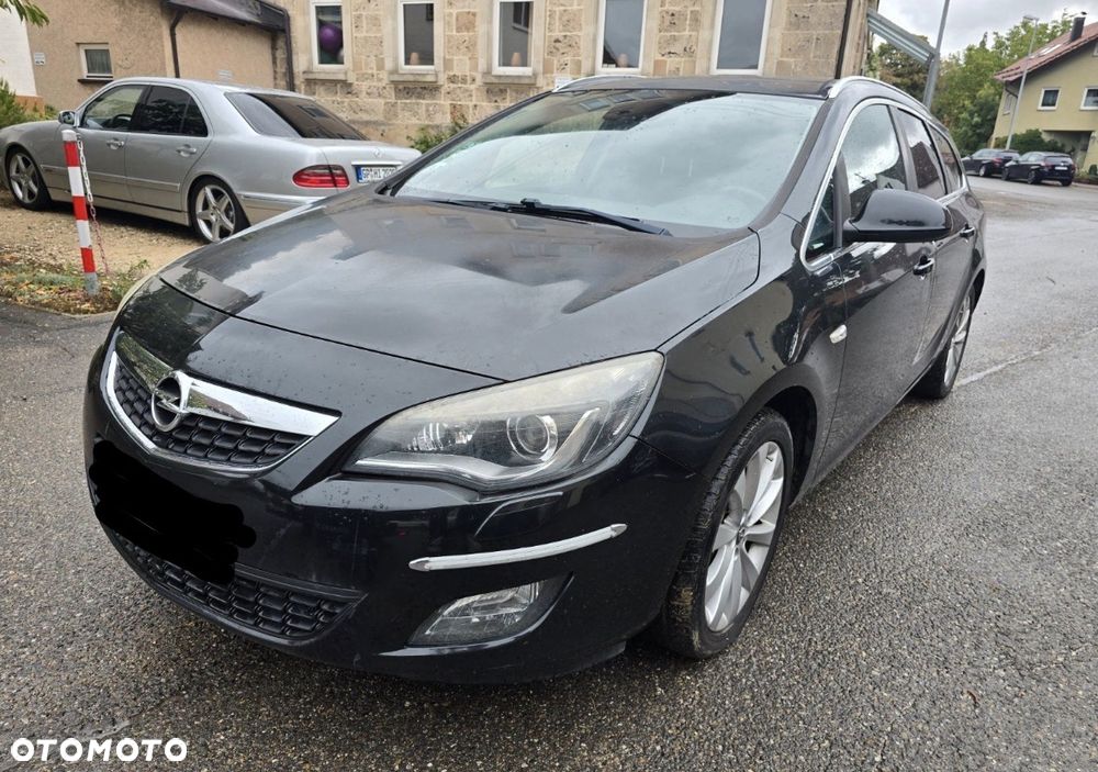 Opel Astra 2013 photo 2