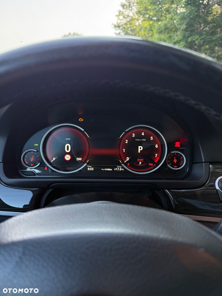 BMW Seria 5 528i xDrive Luxury Line - 14