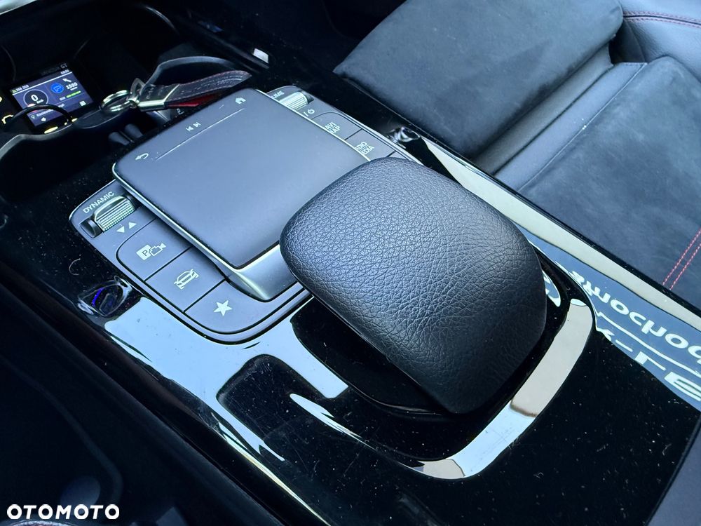 Mercedes-Benz CLA 250 4-Matic AMG Line 7G-DCT - 20