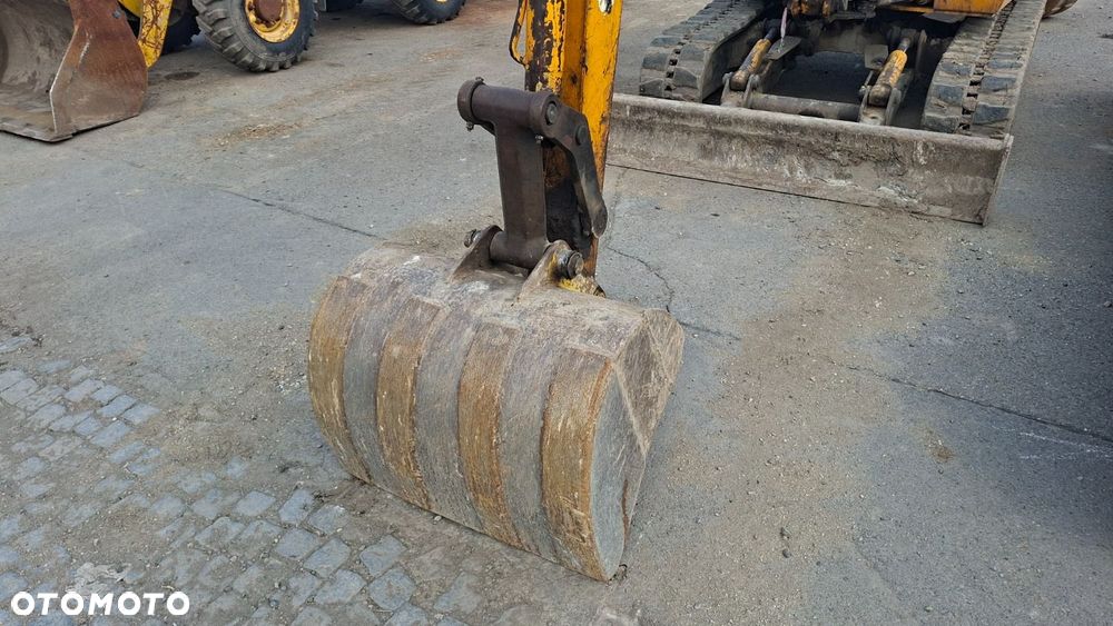 JCB 8052 - 29