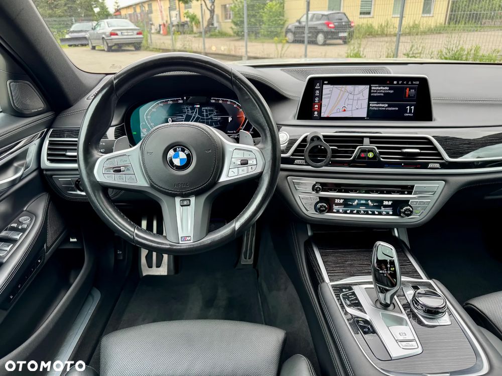BMW Seria 7 730d xDrive mHEV sport - 25