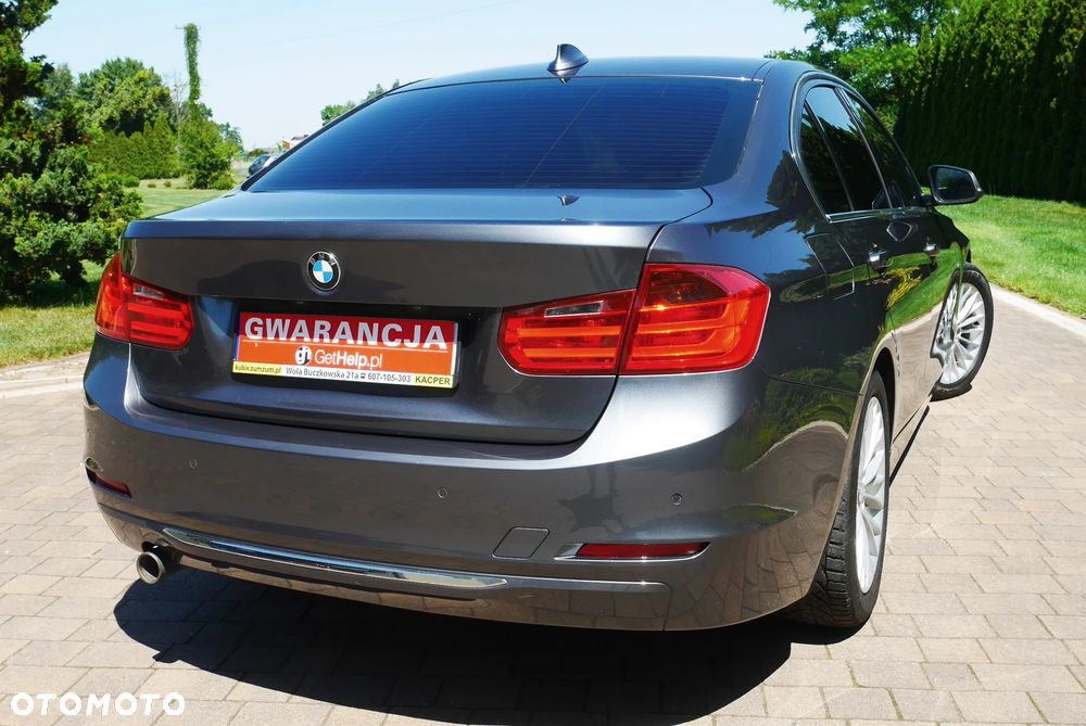 BMW Seria 3 318d Luxury Line - 12