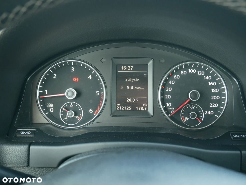 Volkswagen Golf Plus 1.6 TDI DPF Life - 17