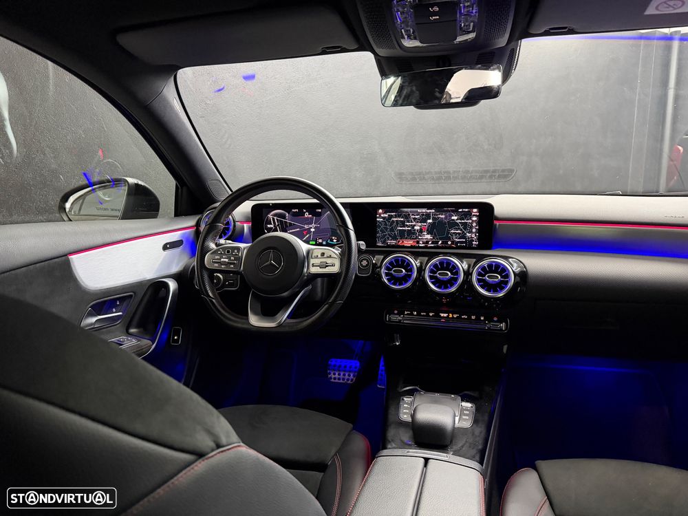 Mercedes-Benz A 250 Limousine e 8G-DCT AMG Line - 5