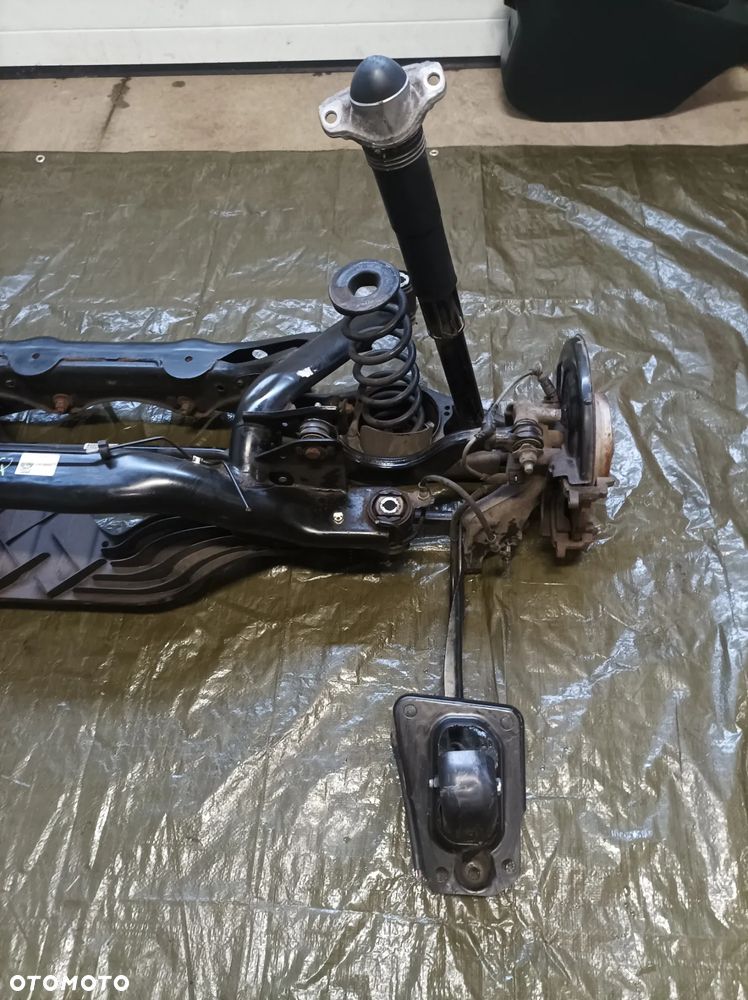 Skoda Kodiaq zawieszenie oś belka sanki wózek tył 5QF505235G - 4