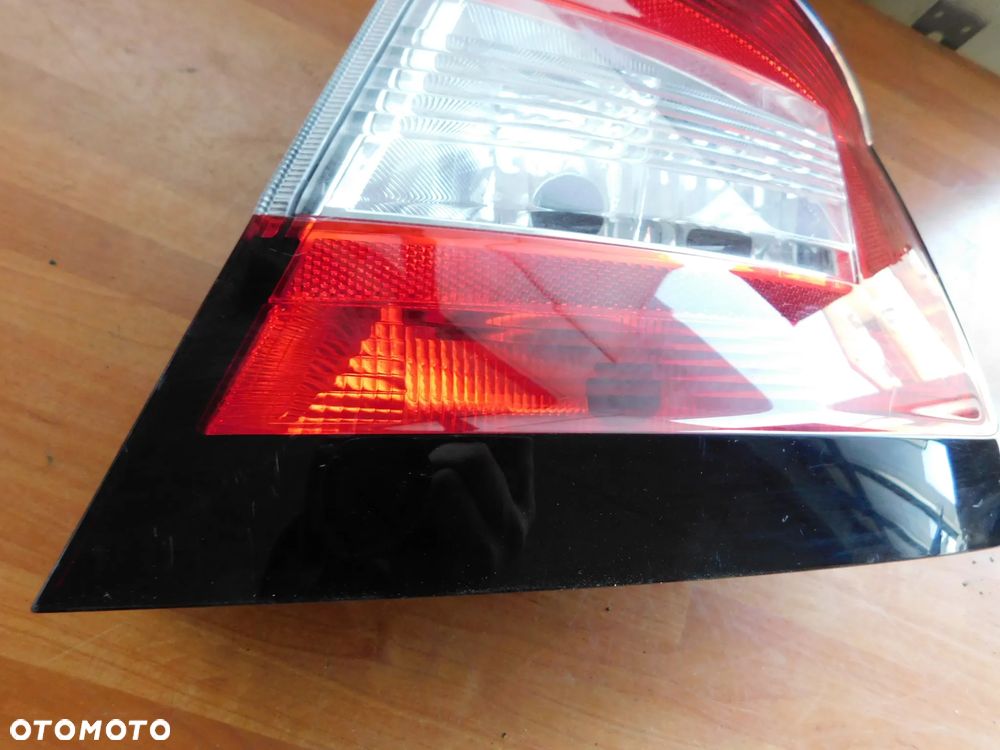 lampa prawa tył SKODA FABIA III HB 6V6 EUROPA - 2