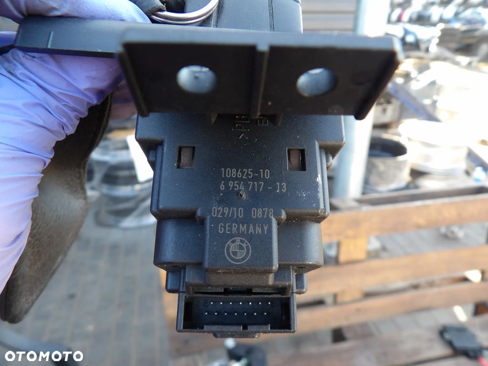 BMW - E81,E82,E87,E90,E91,E92 - STACYJKA , KLUCZYKI - 6954717 - 2