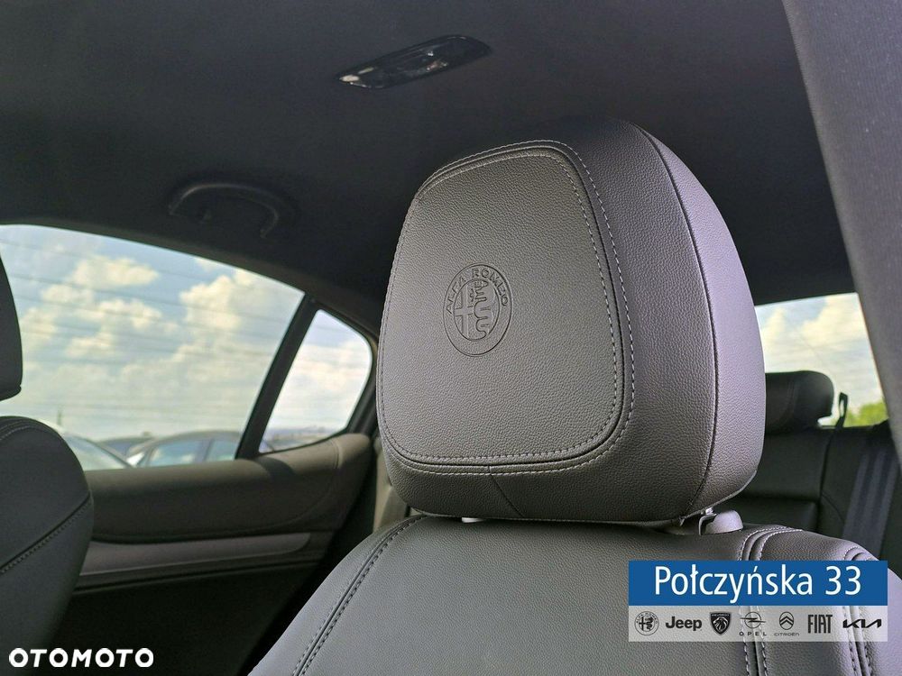 Alfa Romeo Stelvio - 17