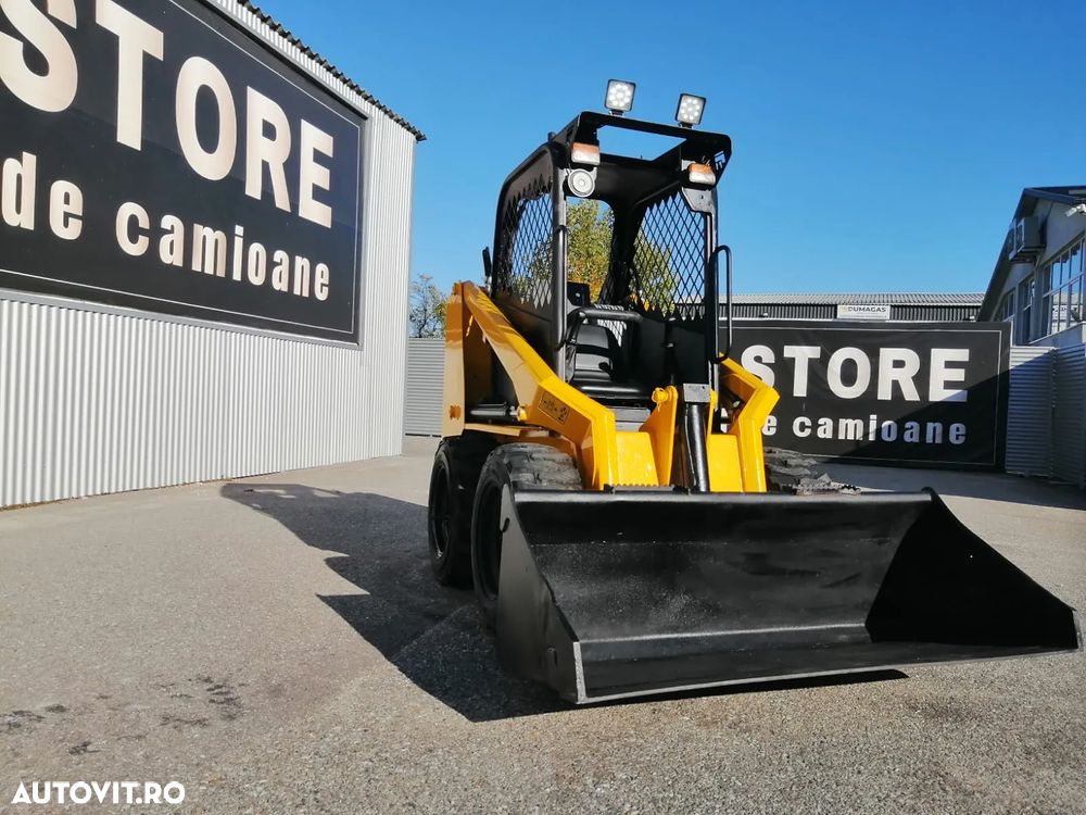 Bobcat MINIINCARCATOR FRONTAL PNEU RIGID RAM ITALIA - 7