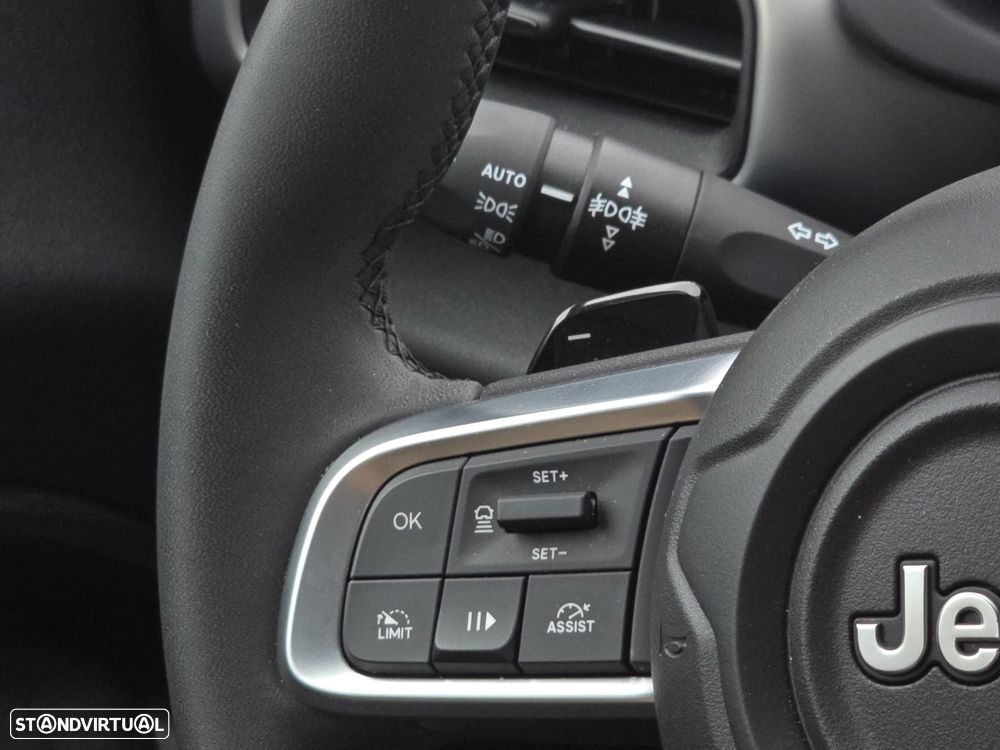 Jeep Avenger 1.2 e-Hybrid Altitude DCT - 17