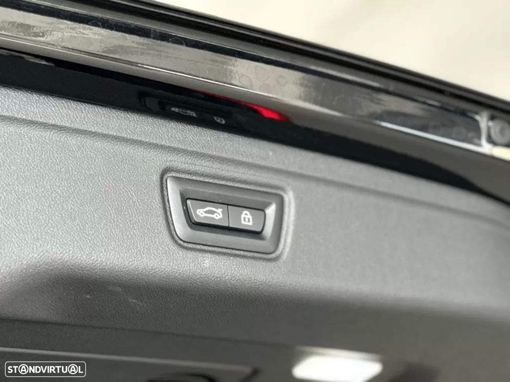 BMW 330 e Pack M Auto - 25