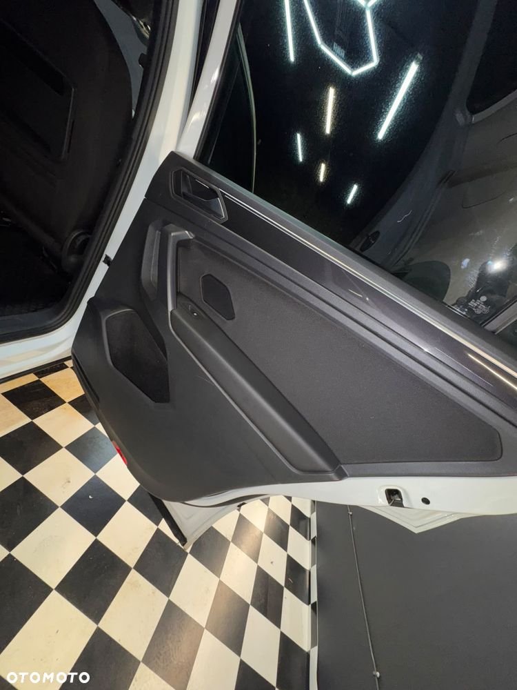 Volkswagen Tiguan 2.0 TDI SCR 4Mot R-Line DSG - 10