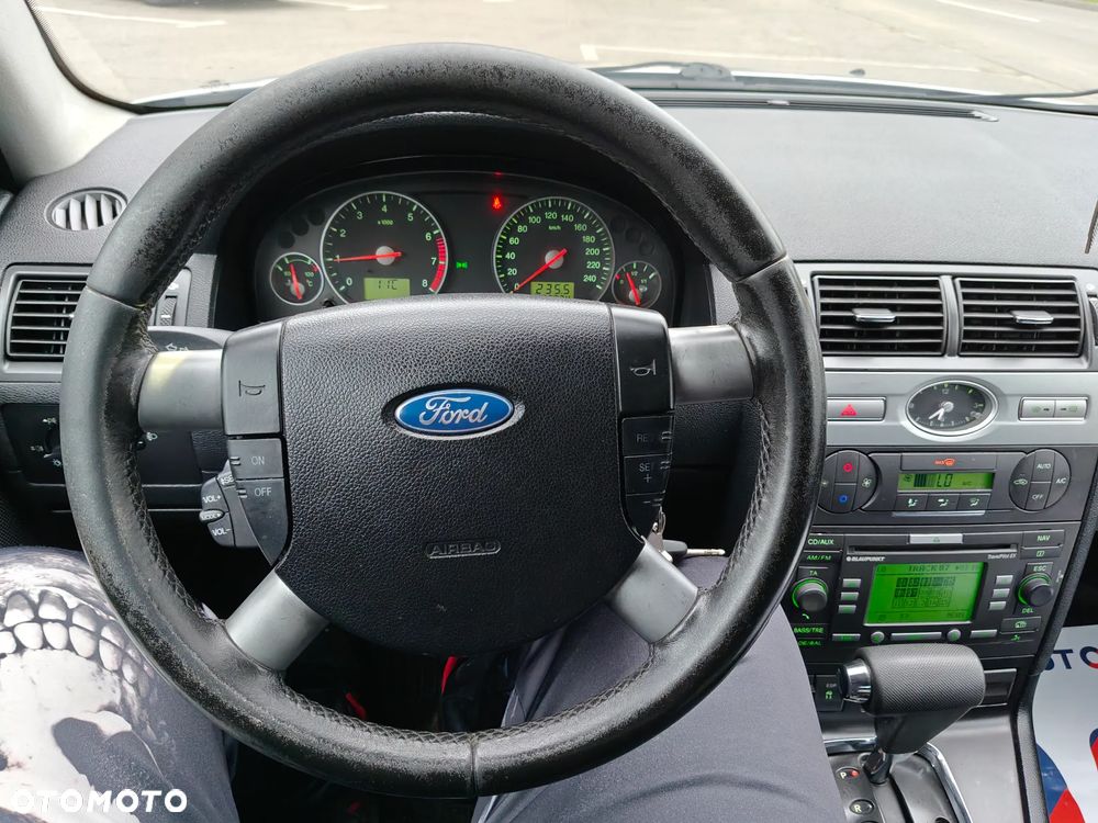 Ford Mondeo 2.0 Ghia X100 / X - 20