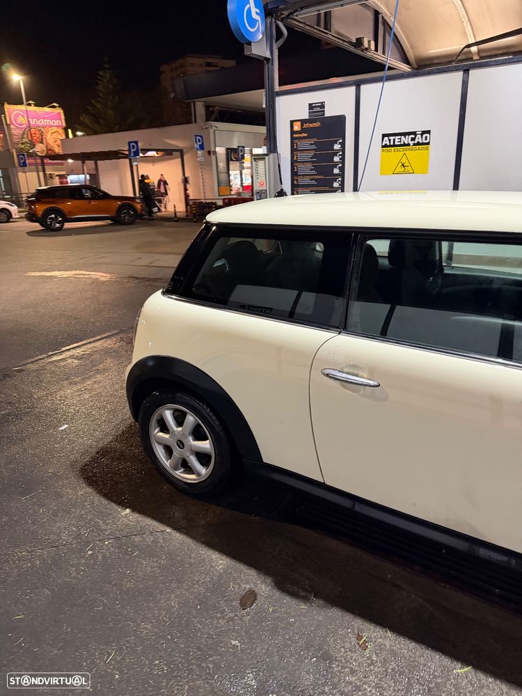 MINI 3 Portas One D - 4