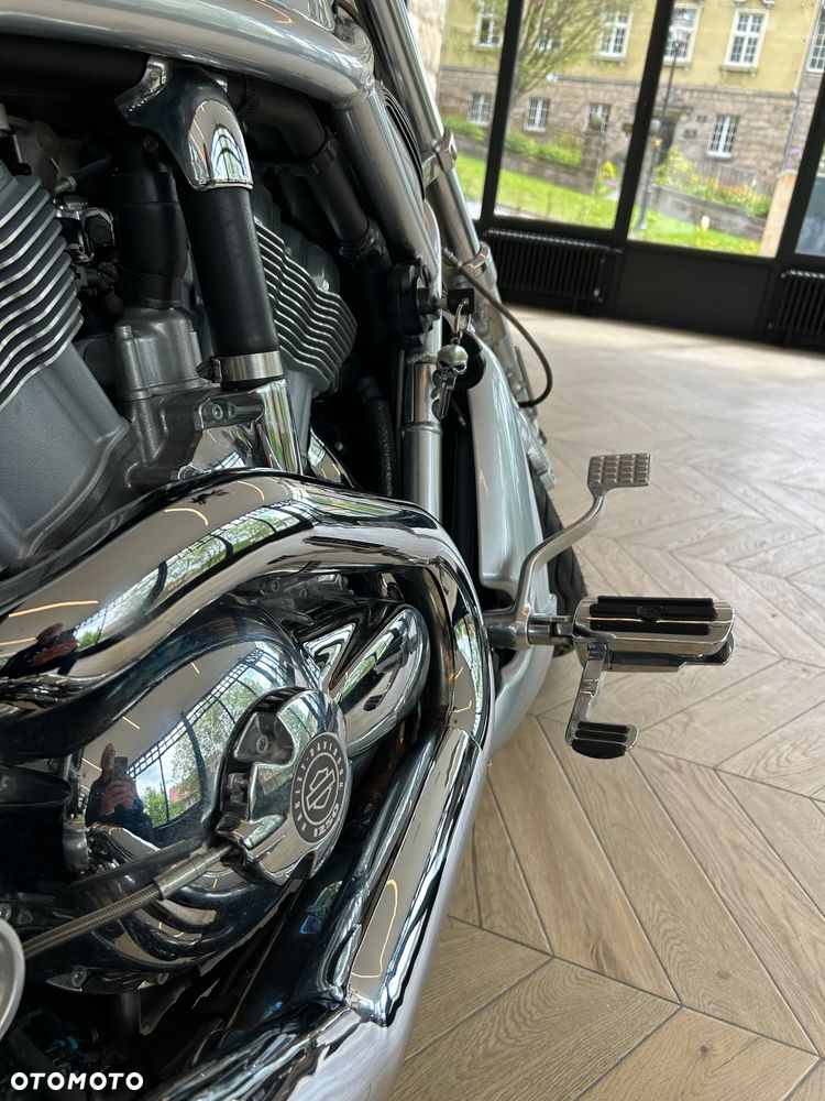 Harley-Davidson V-Rod Street Rod - 13