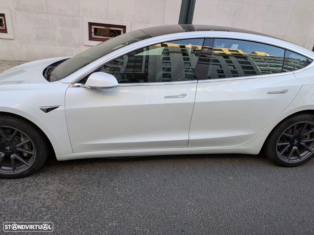 Tesla Model 3 - 2