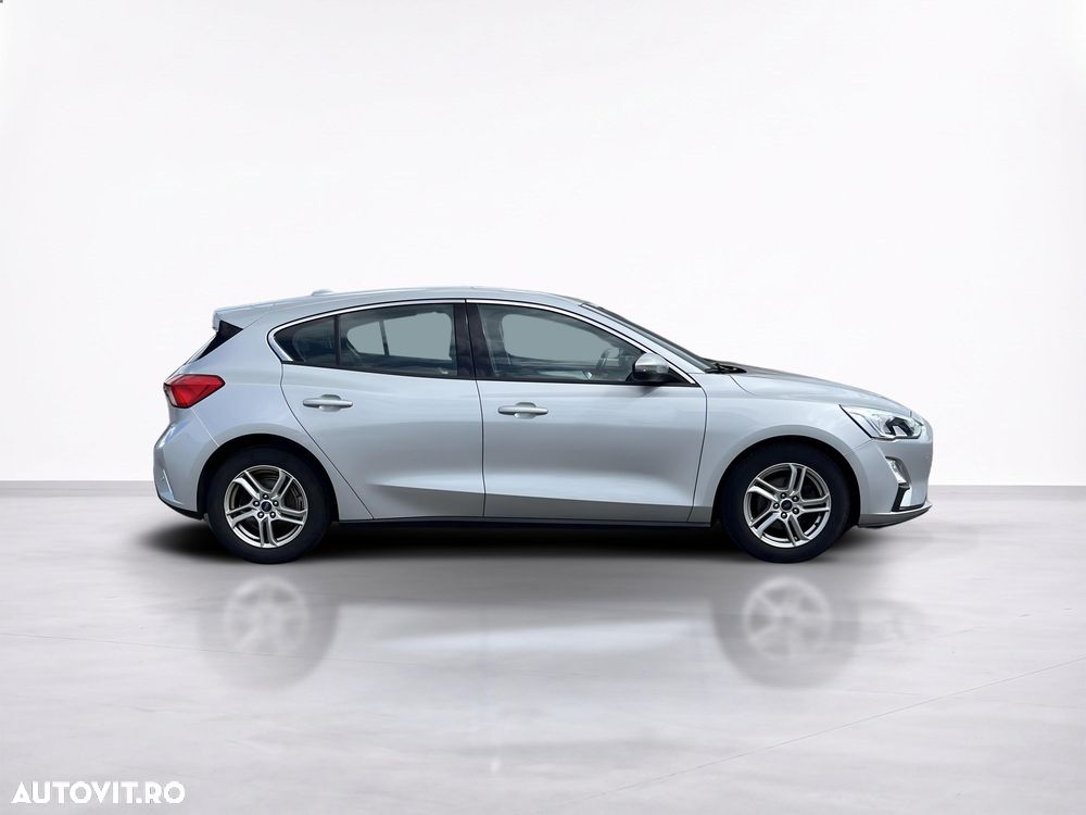 Ford Focus - 8