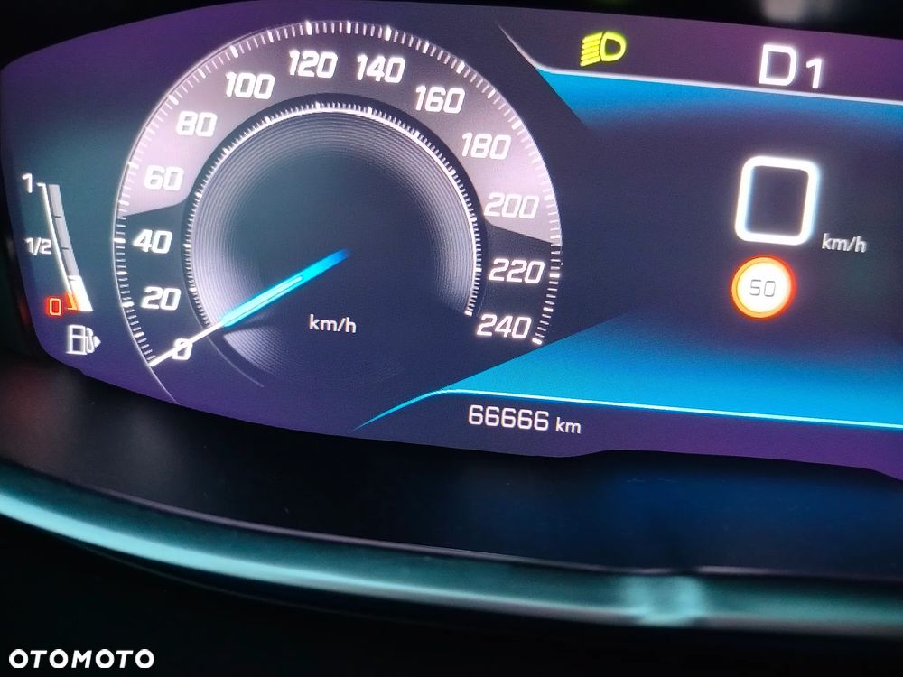 Peugeot 3008 1.5 BlueHDi Allure Pack S&S EAT8 - 17