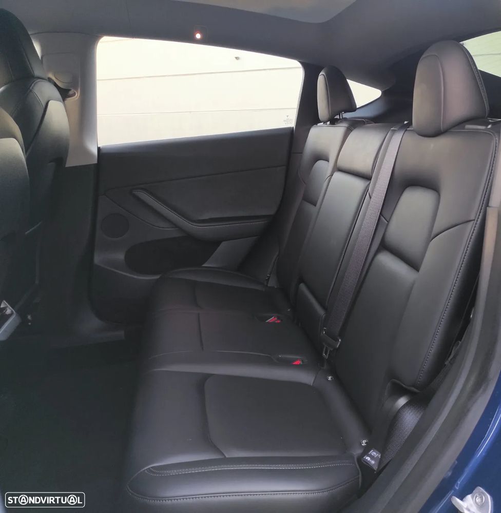 Tesla Model Y Long Range Dual Motor AWD - 21