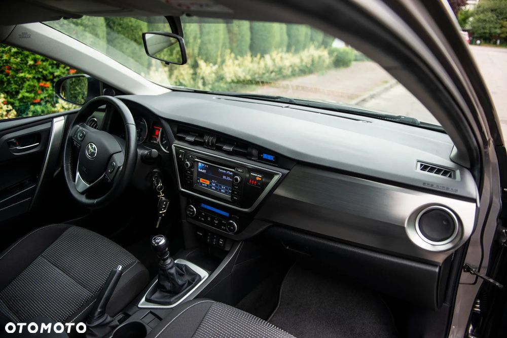 Toyota Auris 1.6 Valvematic Edition - 38