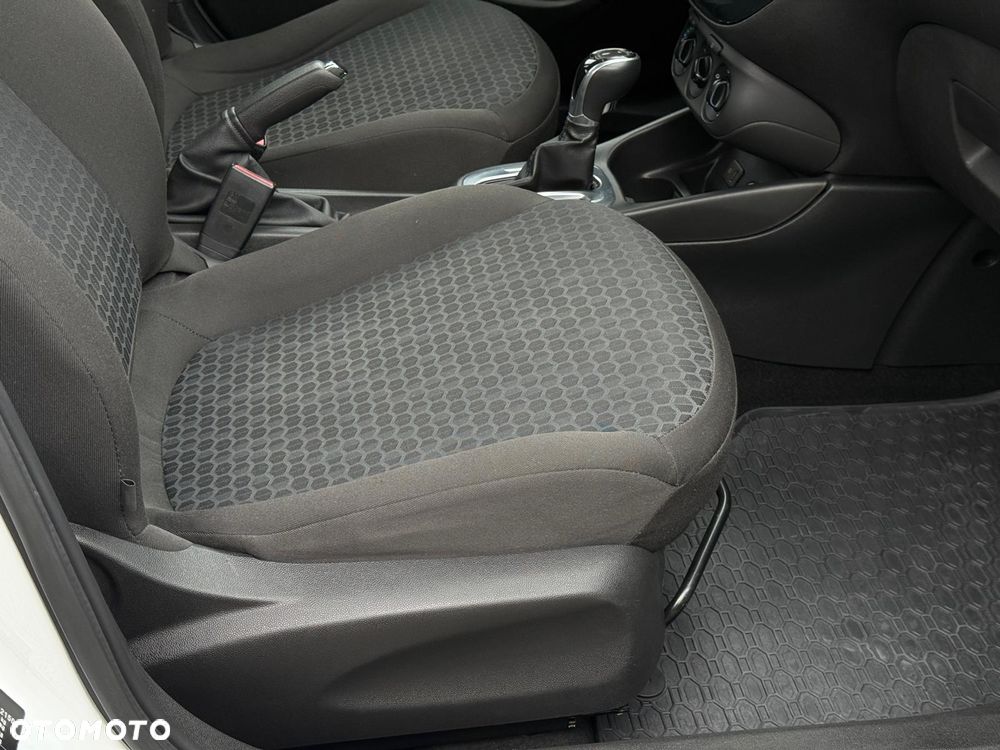Opel Corsa 1.4 Automatik Selection - 19