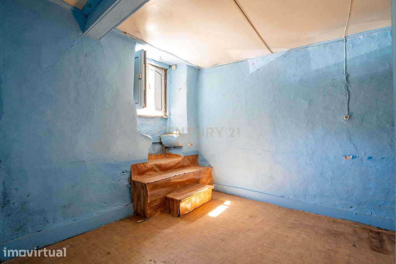 Casa para Recuperar no Fundão | Uma Oportunidade para Criar ao Seu Gos - Grande imagem: 2/15