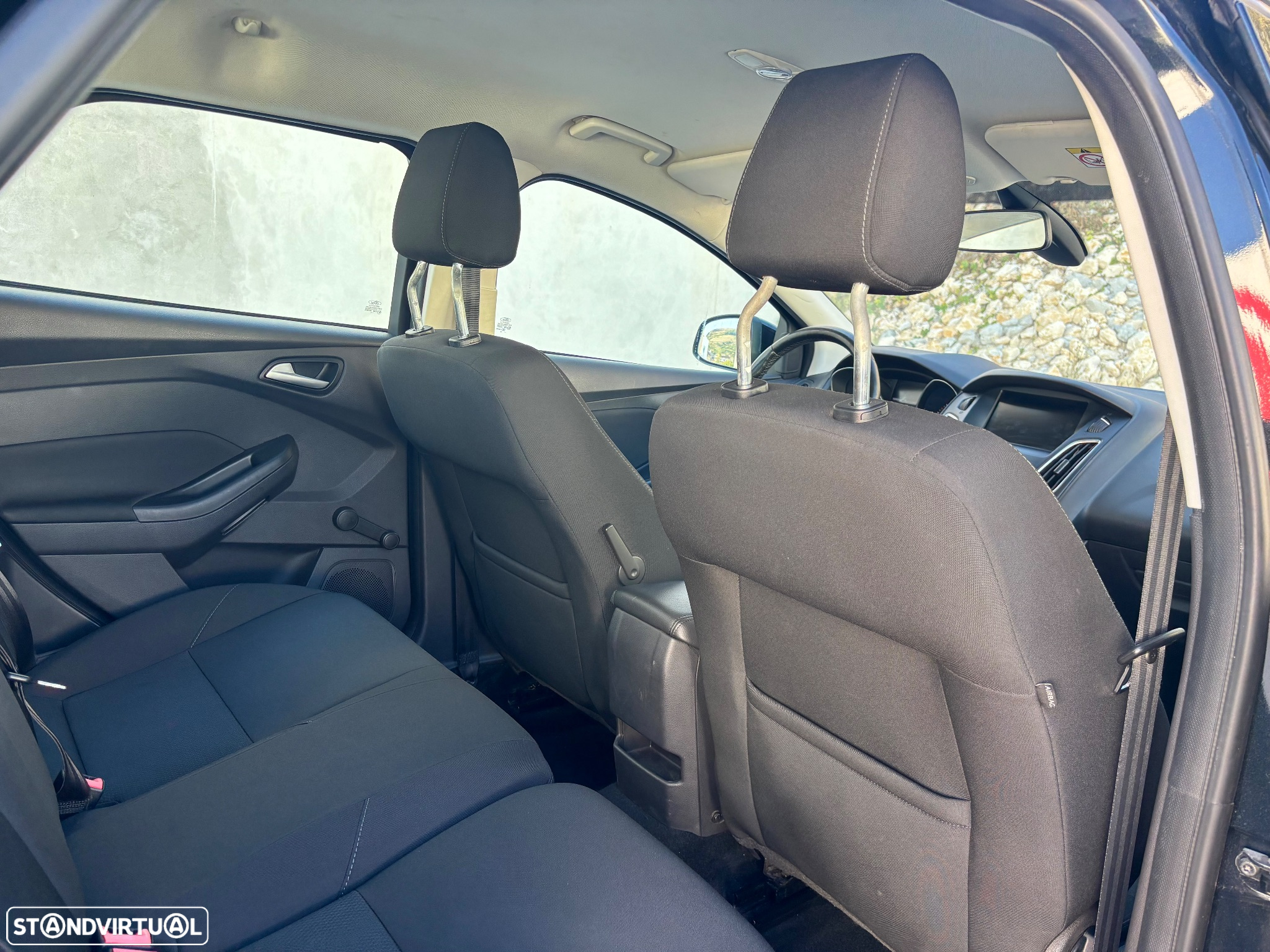 Ford Focus SW 1.0 SCTi Titanium - 32