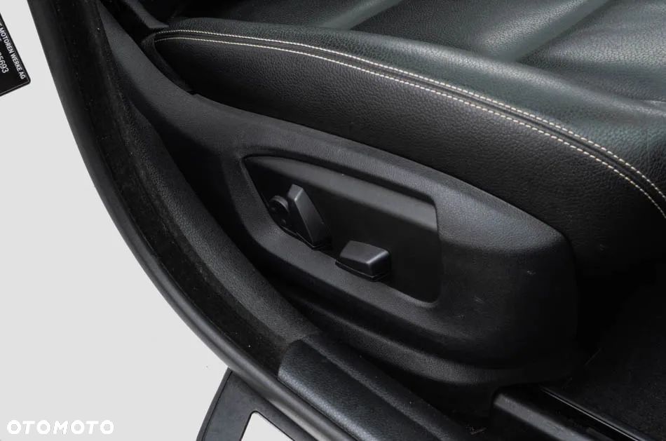 BMW Seria 5 520d Touring Luxury Line - 25