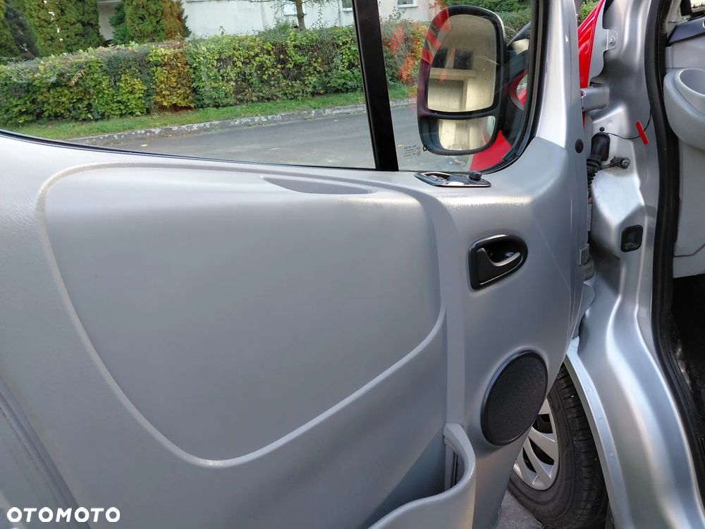 Opel Vivaro - 14