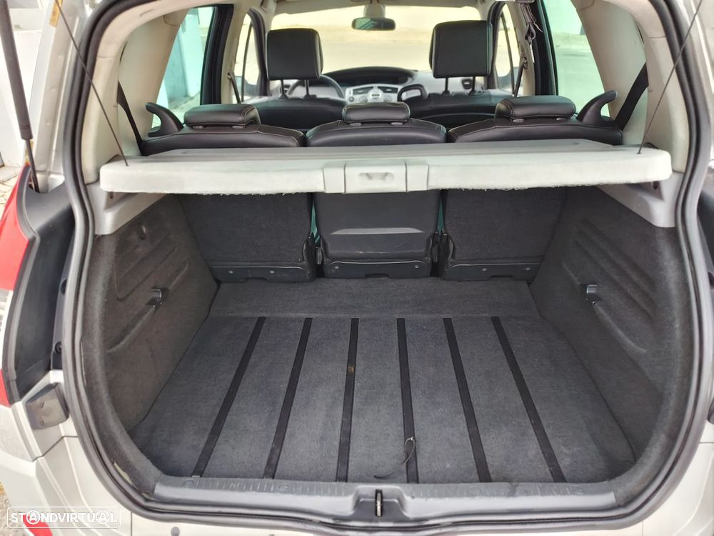 Renault Scénic 1.5 dCi Dynamique S - 16