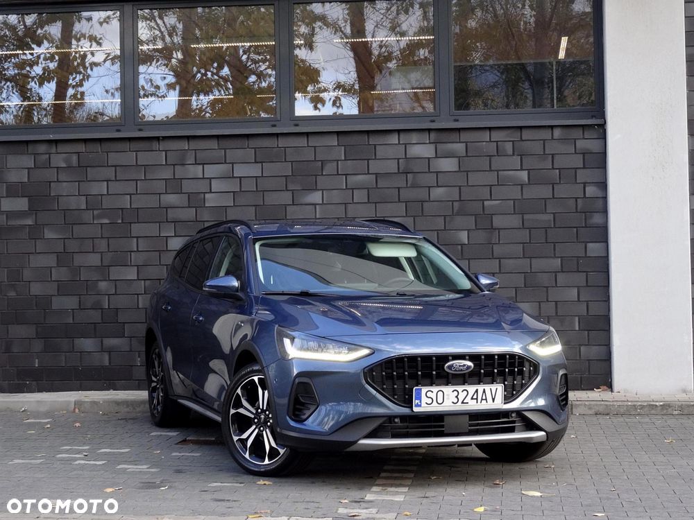Ford Focus 2022 photo 2