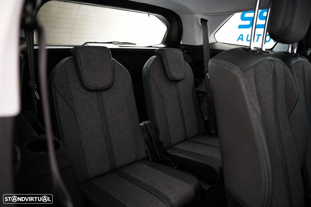 Peugeot 5008 1.2 PureTech Allure Pack EAT8 - 22