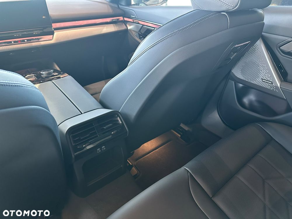 BMW Seria 5 520d xDrive mHEV - 25
